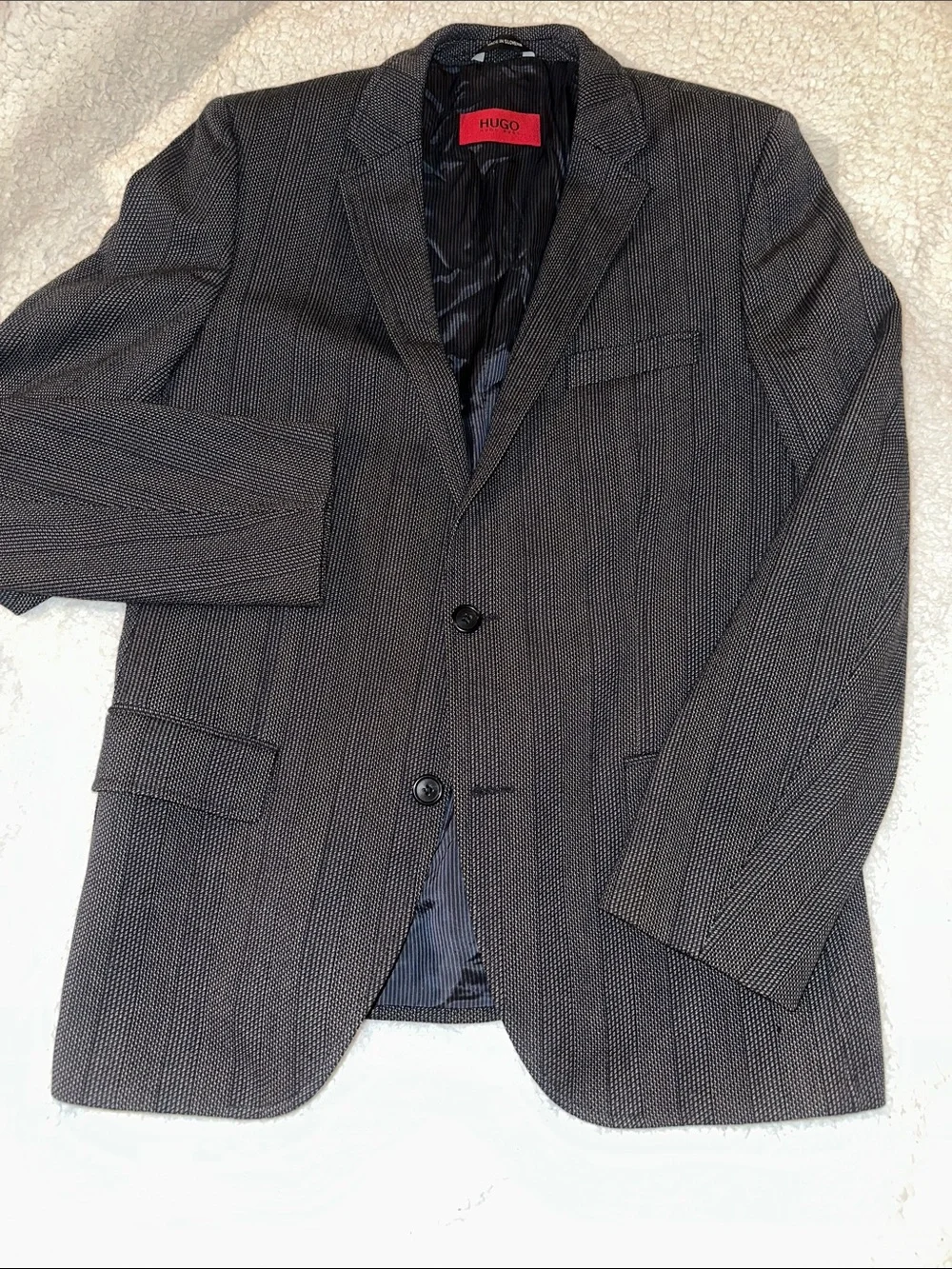 HUGO Men’s Gray Pinstripe Sport Coat